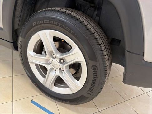 Used 2023 Jeep Compass Sport AWD/4WD image 26