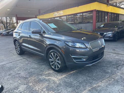 Used 2019 Lincoln MKC Reserve image 2