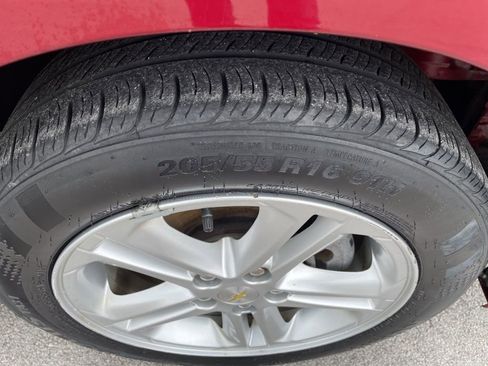Used 2017 Chevrolet Cruze LT FWD image 28