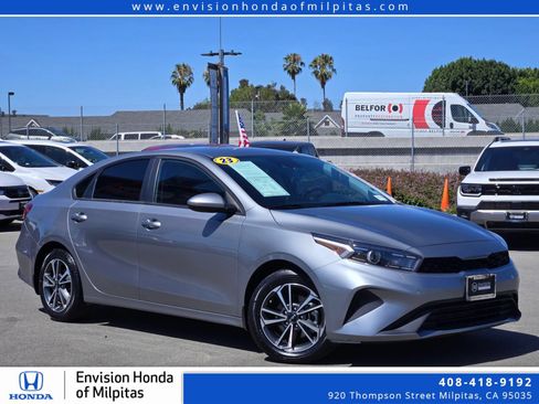 Used 2023 Kia Forte LXS FWD image 1