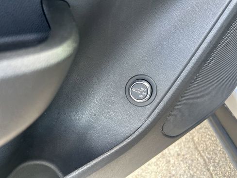 Used 2021 Chevrolet Blazer LT image 37