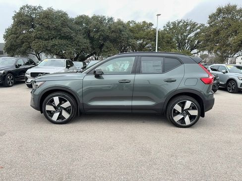 New 2026 Volvo EX40 Plus w/ Climate Package image 3