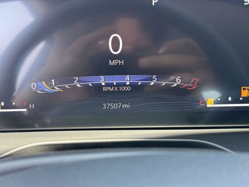 Certified 2023 Jeep Grand Cherokee Limited w/ Luxury Tech Group II AWD/4WD image 25