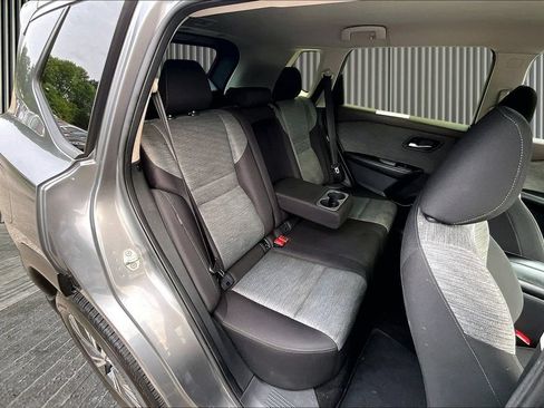 Used 2023 Nissan Rogue SV AWD/4WD image 28