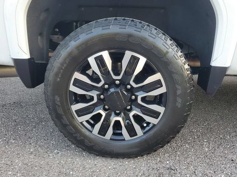 Used 2024 GMC Sierra 2500 Denali Ultimate w/ Max Trailering Package AWD/4WD image 5