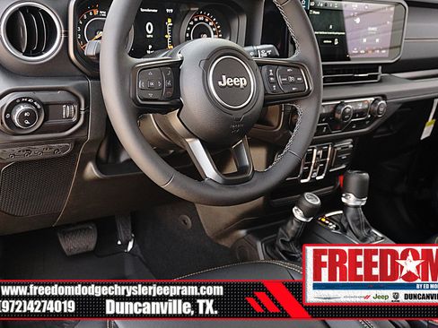 New 2025 Jeep Gladiator Sport image 27