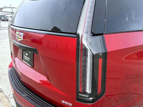 Used 2025 Cadillac Escalade Sport Platinum image 11