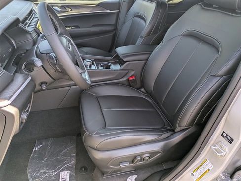 New 2025 Jeep Grand Cherokee Limited w/ Luxury Tech Group II image 11