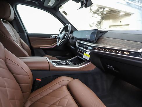 Certified 2024 BMW X5 xDrive40i w/ Parking Assistance Package image 28