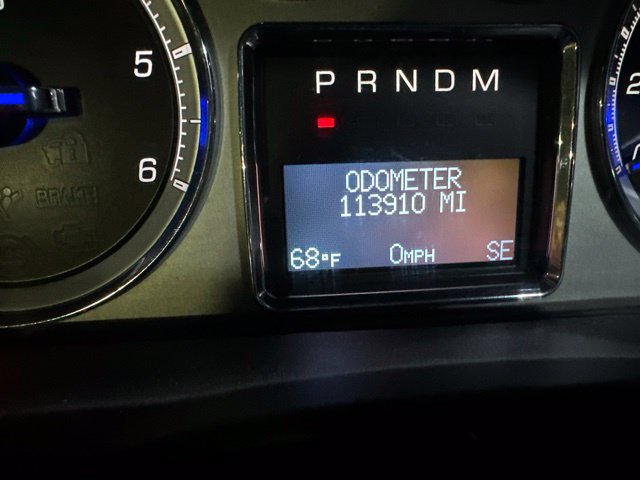Used 2012 Cadillac Escalade ESV Luxury AWD/4WD image 2