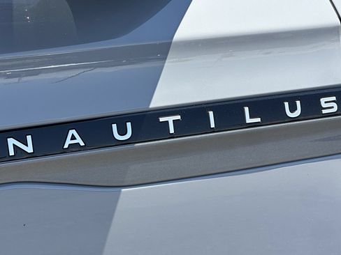 New 2026 Lincoln Nautilus Premier w/ Jet Appearance Package AWD/4WD image 3