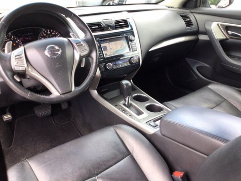 Used 2015 Nissan Altima 3.5 SL FWD image 17