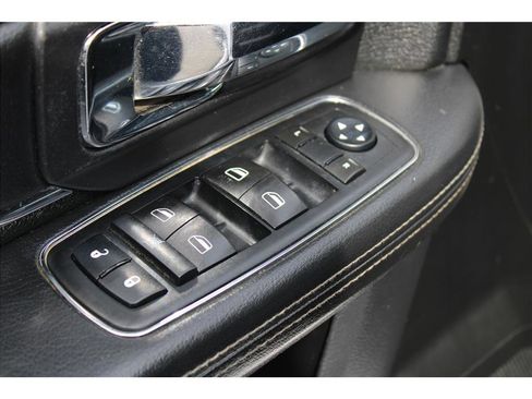 Used 2015 RAM 1500 Laramie w/ Convenience Group image 12