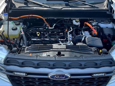Used 2024 Ford Maverick XLT FWD image 31