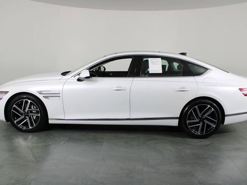 Used 2025 Genesis G80 2.5T Advanced image 9