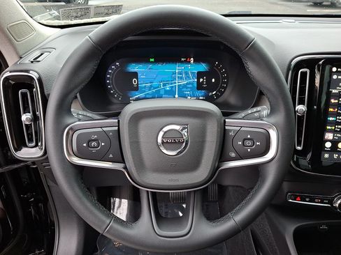 Used 2023 Volvo XC40 B5 Plus w/ Driver Assist Package AWD/4WD image 20