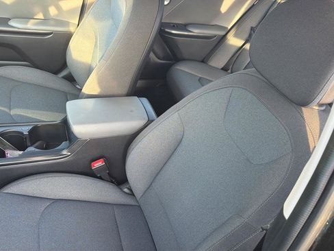 Used 2025 Kia K4 FWD image 27