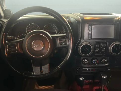 Used 2013 Jeep Wrangler Unlimited Sport AWD/4WD image 10