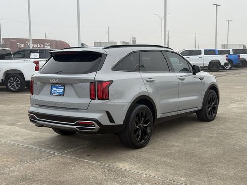 Used 2022 Kia Sorento SX image 10