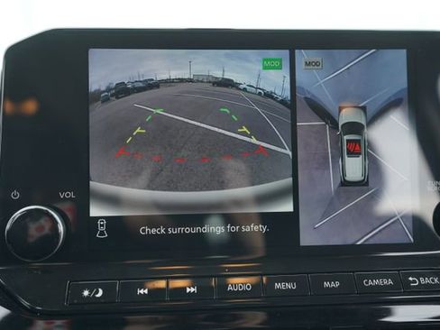 Used 2023 Nissan Pathfinder Platinum image 30