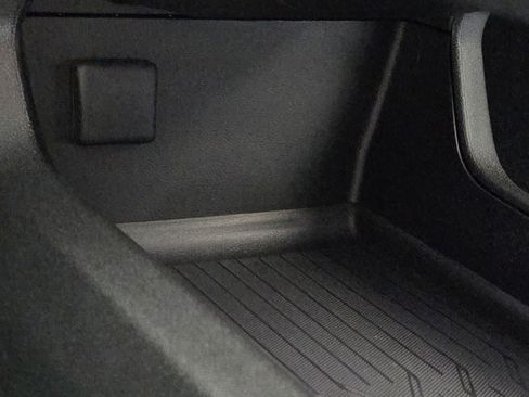 New 2026 Chevrolet Equinox EV LT image 29