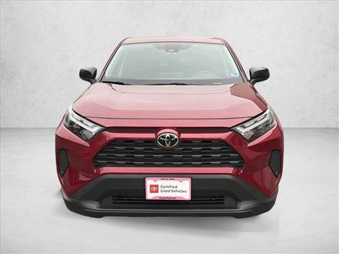 Used 2025 Toyota RAV4 LE AWD/4WD image 2