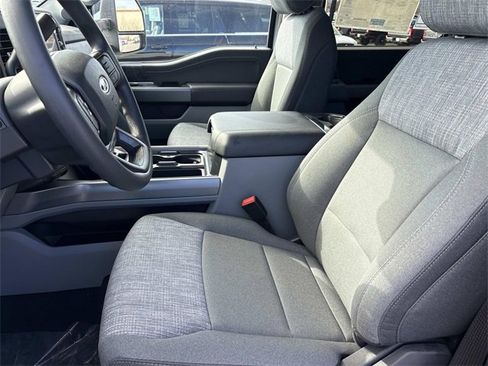 New 2026 Ford F250 XLT w/ XLT Premium Package image 22
