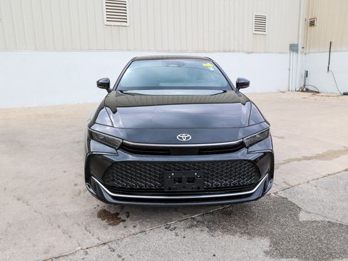 Certified 2026 Toyota Crown XLE image 3