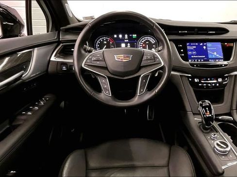 Used 2024 Cadillac XT5 Sportv w/ Technology Package AWD/4WD image 6
