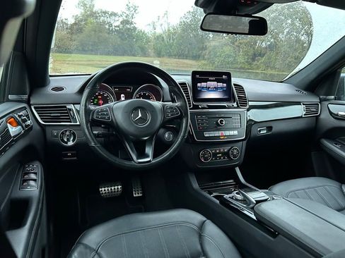 Used 2019 Mercedes-Benz GLE 400 4MATIC image 12