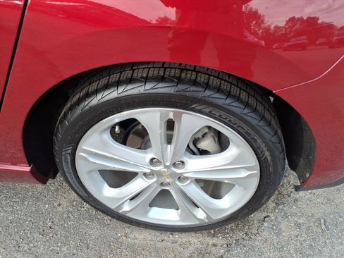 Used 2018 Chevrolet Cruze Premier image 18