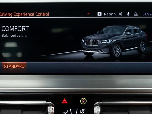 Used 2025 BMW X4 xDrive30i image 26