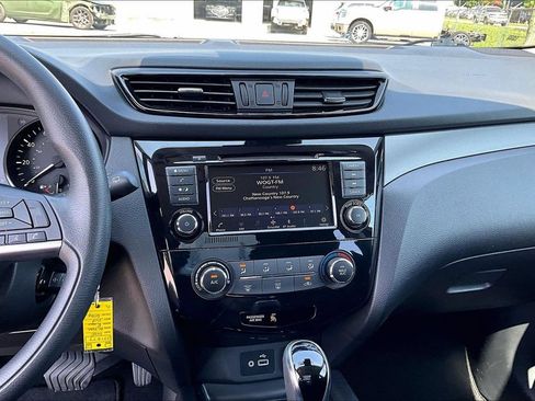 Used 2020 Nissan Rogue Sport S w/ Appearance Package FWD image 31