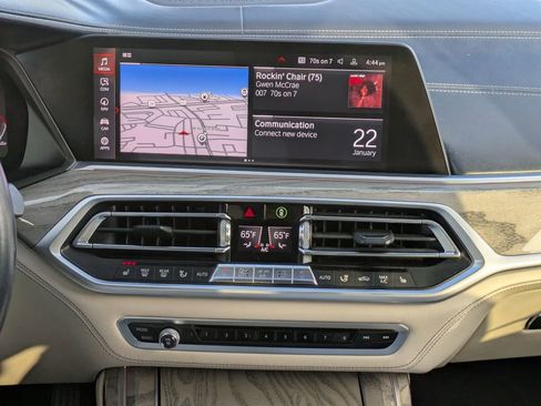 Used 2019 BMW X7 xDrive50i w/ Executive Package image 23