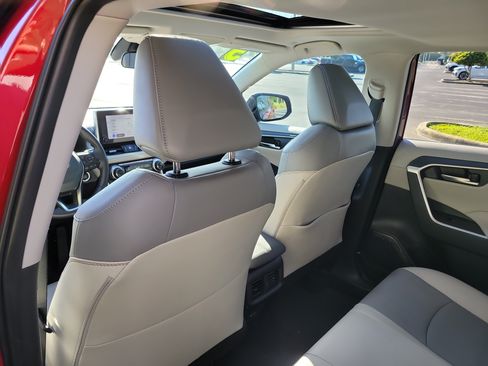 Certified 2025 Toyota RAV4 XLE Premium AWD/4WD image 14