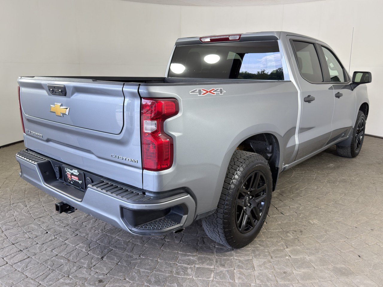 Used 2024 Chevrolet Silverado 1500 Custom AWD/4WD image 8
