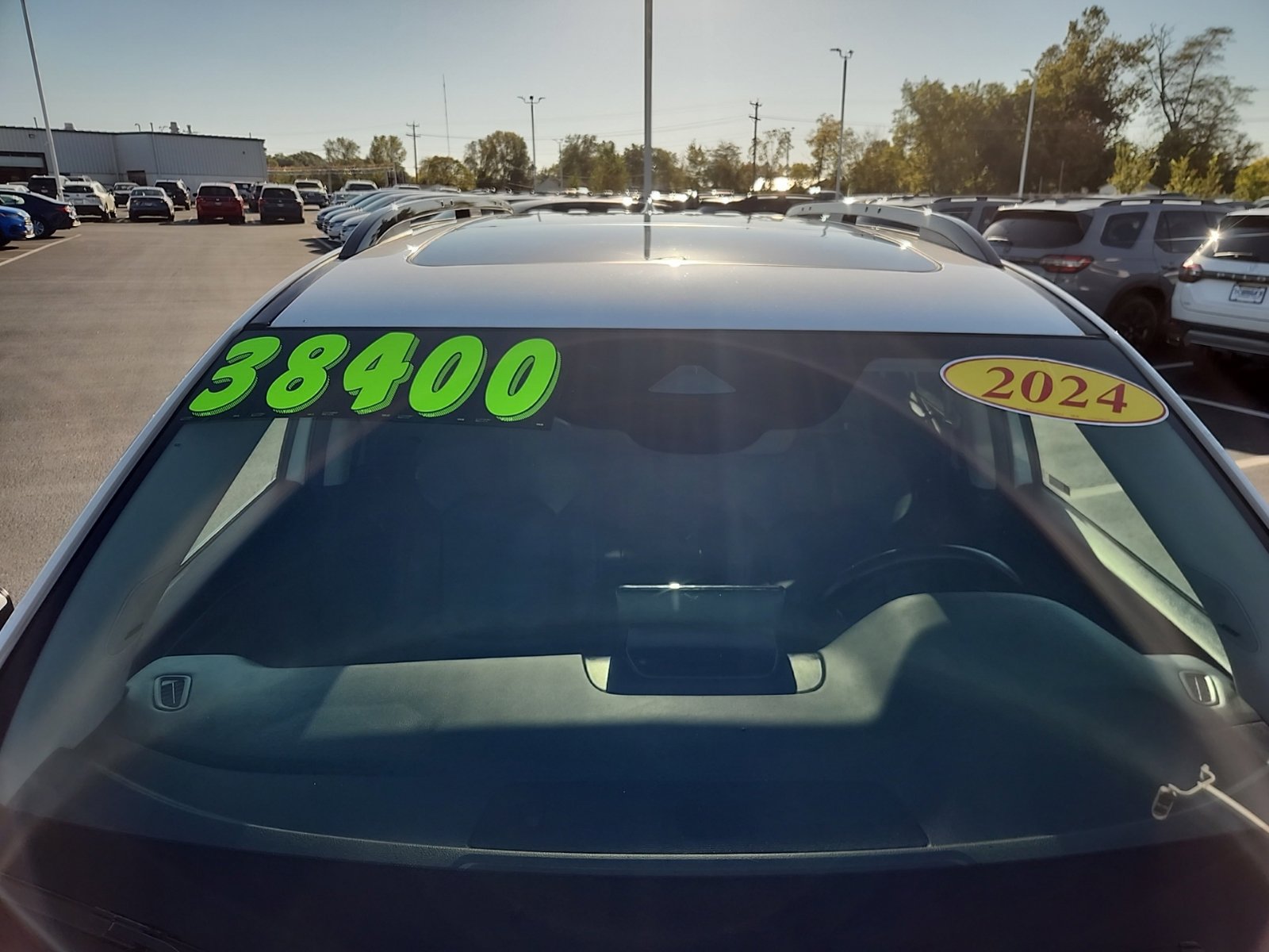 Used 2024 Honda Pilot Touring image 10