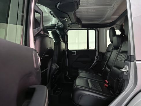 Used 2020 Jeep Wrangler Unlimited Sahara w/ LED Lighting Group image 22