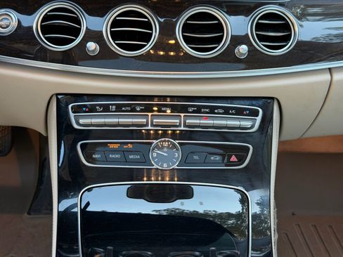 Used 2018 Mercedes-Benz E 300 E 300 image 21