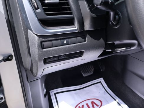 Used 2023 Nissan Rogue SV FWD image 26