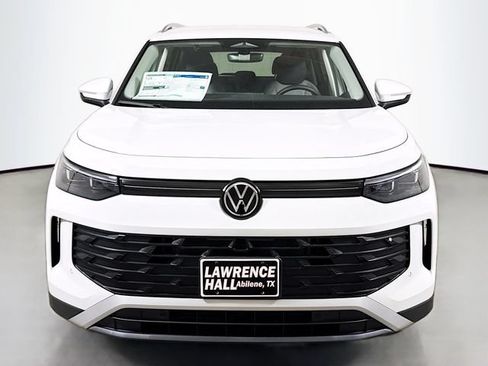 New 2026 Volkswagen Tiguan S FWD image 2