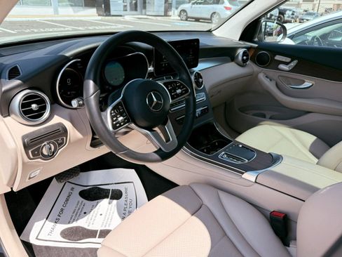 Used 2022 Mercedes-Benz GLC 300 4MATIC image 13