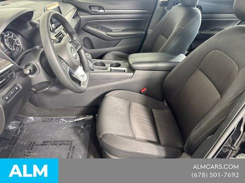 Used 2025 Nissan Altima 2.5 SV FWD image 12