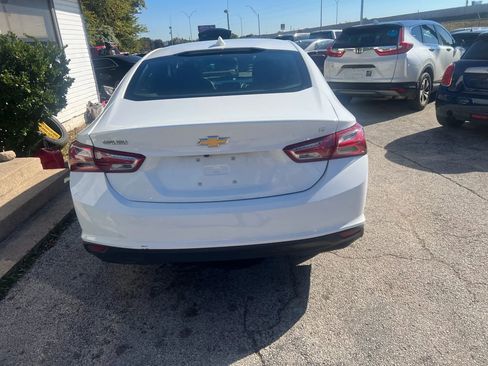 Used 2022 Chevrolet Malibu LT FWD image 4