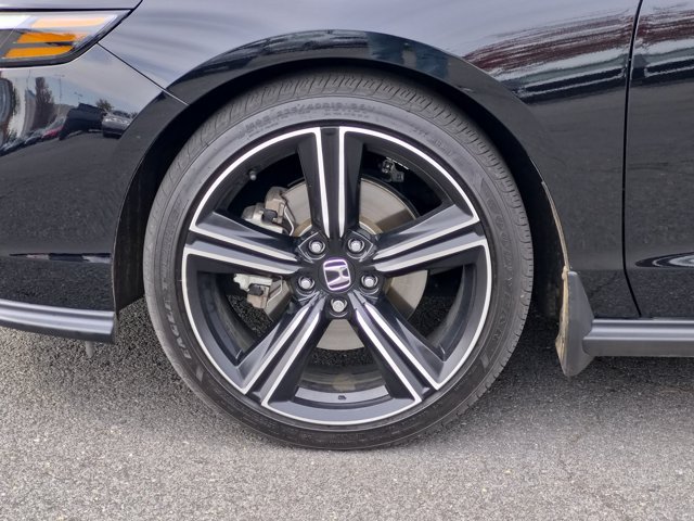 Used 2025 Honda Accord Sport image 9