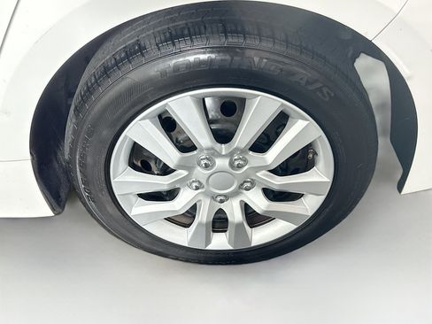 Used 2020 Toyota Corolla LE w/ Carpet Mat Package (TMS) image 11