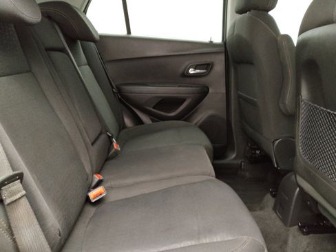 Used 2020 Chevrolet Trax LS w/ LPO, Cargo Package FWD image 19