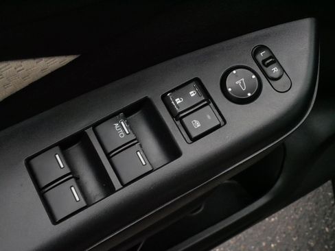 Used 2016 Honda CR-V EX image 19