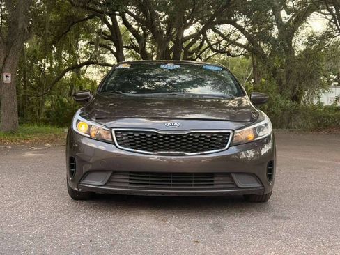 Used 2018 Kia Forte LX FWD image 2