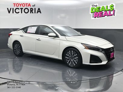 Used 2023 Nissan Altima 2.5 SV